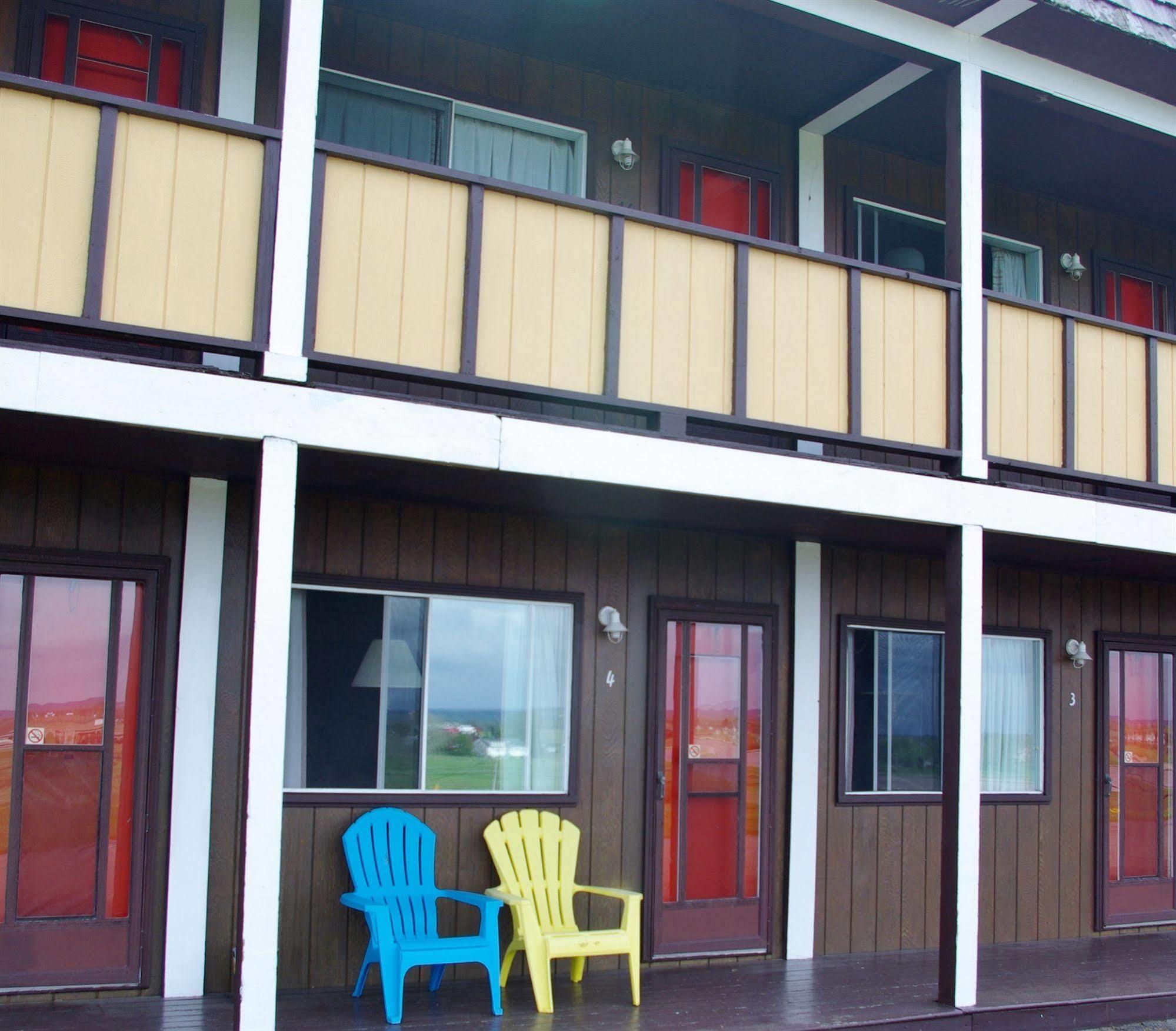 Tidal Bore Inn Truro Exterior photo