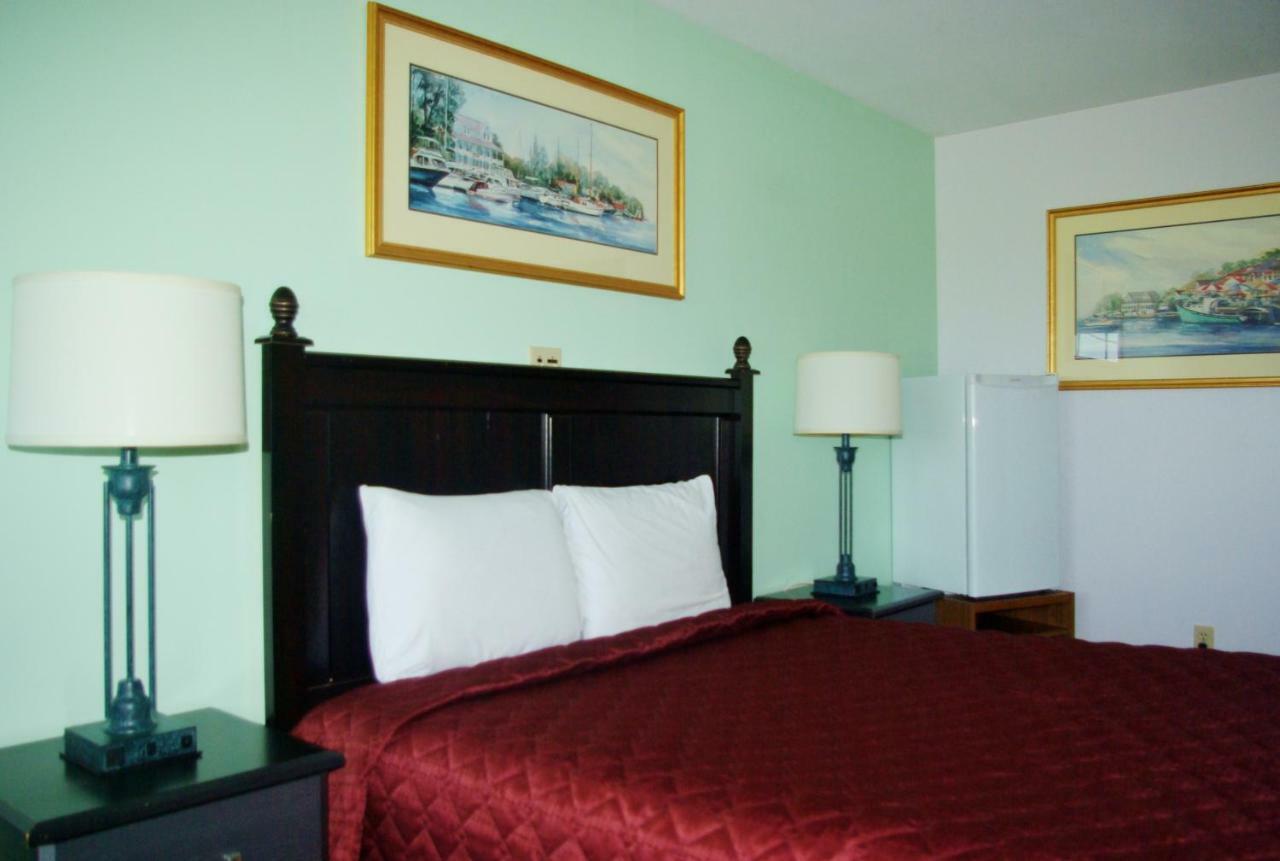 Tidal Bore Inn Truro Room photo